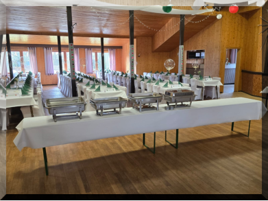 Saal links, Sektbar im Hintergrund